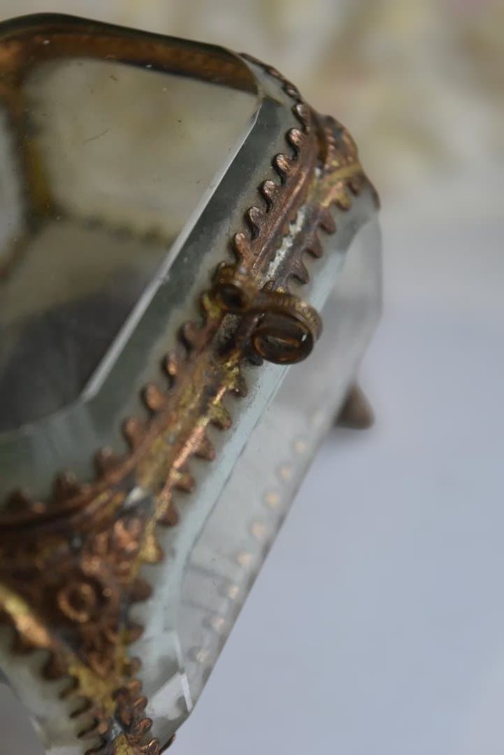 美品　ガラス宝石箱　ジュエリーボックス　　フランスアンティーク　べべルガラス