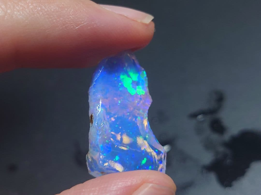 エチオピアウェロ産オパール　星空のような　鉱物標本　原石　チョーク