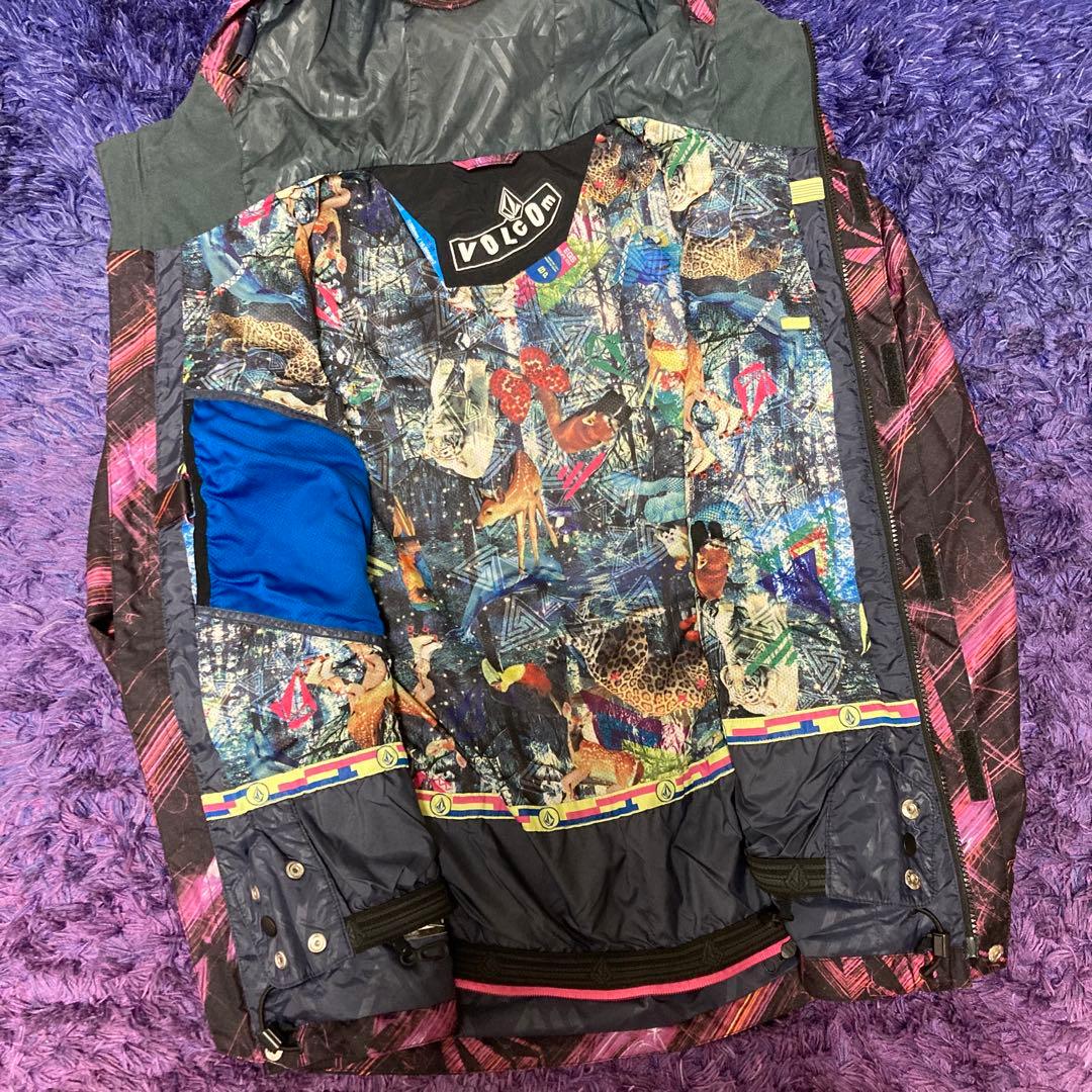 ☆volcom ウェア レディースジャケット usSサイズ　日本M 送料込み