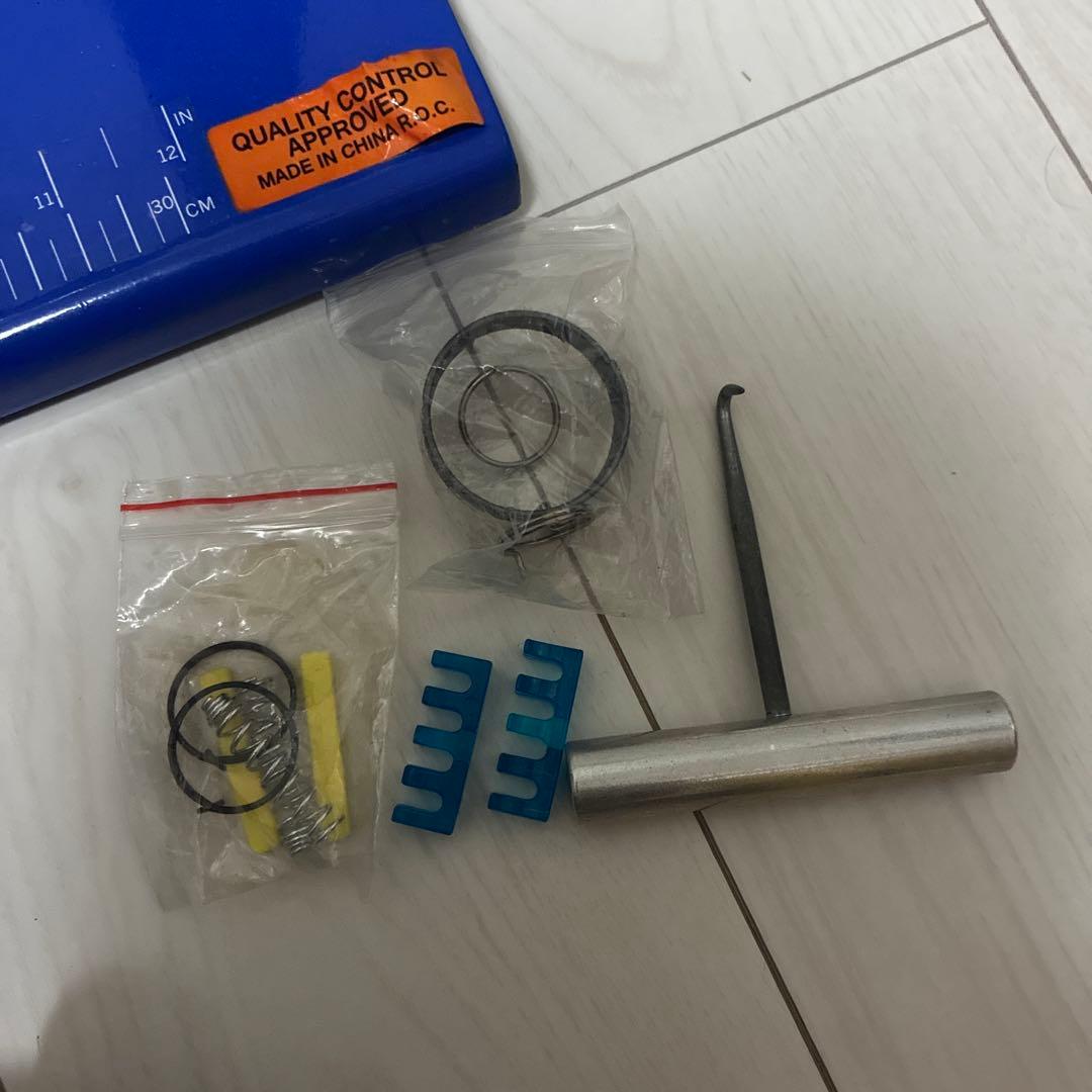 ストリングマシン　ガット張り機　分銅式　バドミントン　イグナス