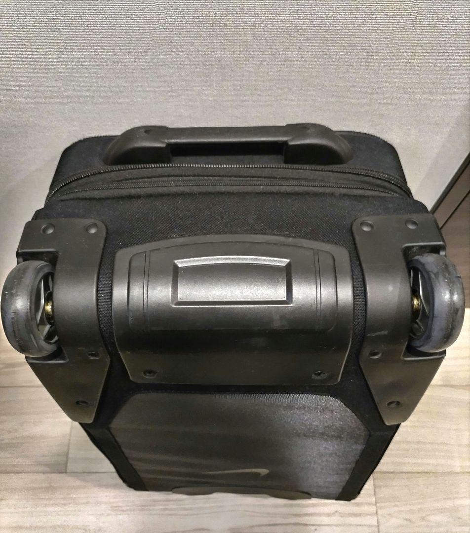 ナイキゴルフ　キャリーケース　機内持込