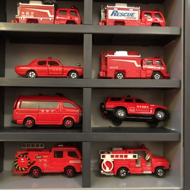 トミカ　消防車　救急車　計24台　＋ケース込み