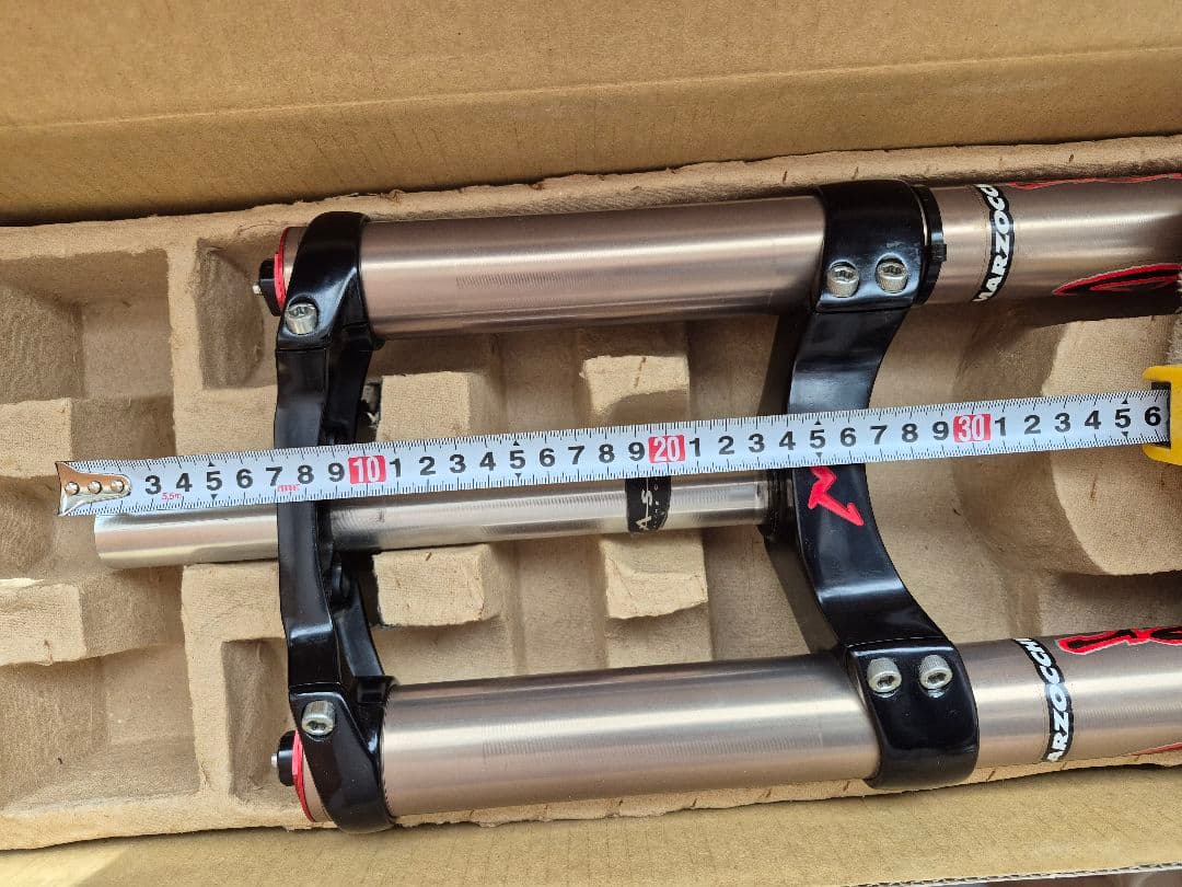 マルゾッキ shiver MTB 用倒立フロントフォーク