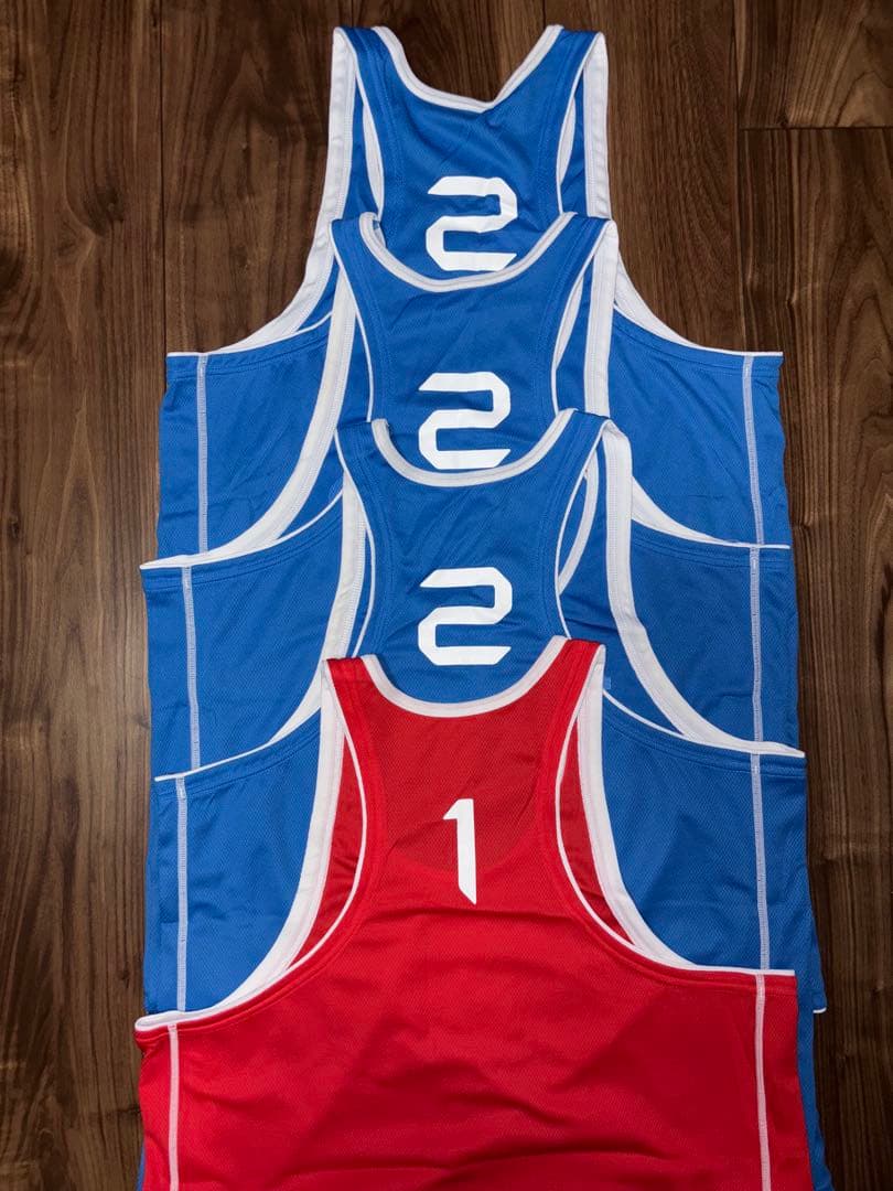 ビーチバレー　タンクトップ ユニフォーム　赤青ランダム　4枚