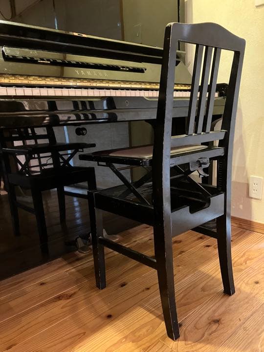 YAMAHA アップライトピアノ　椅子付き