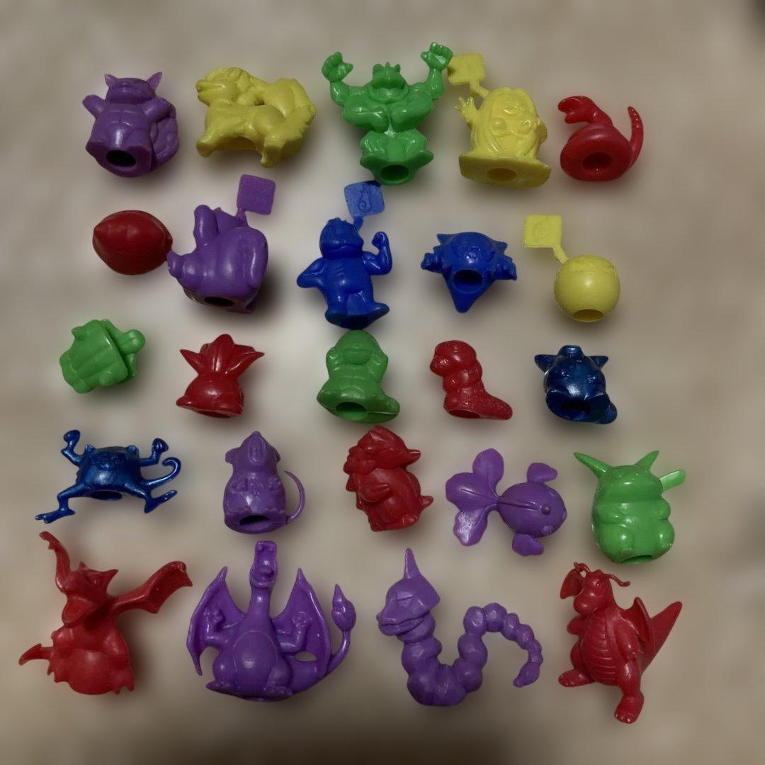 ポケモンガチャ　塩ビ人形　消しゴムフィギュア大量セット151体￼ピッピ人形ボール