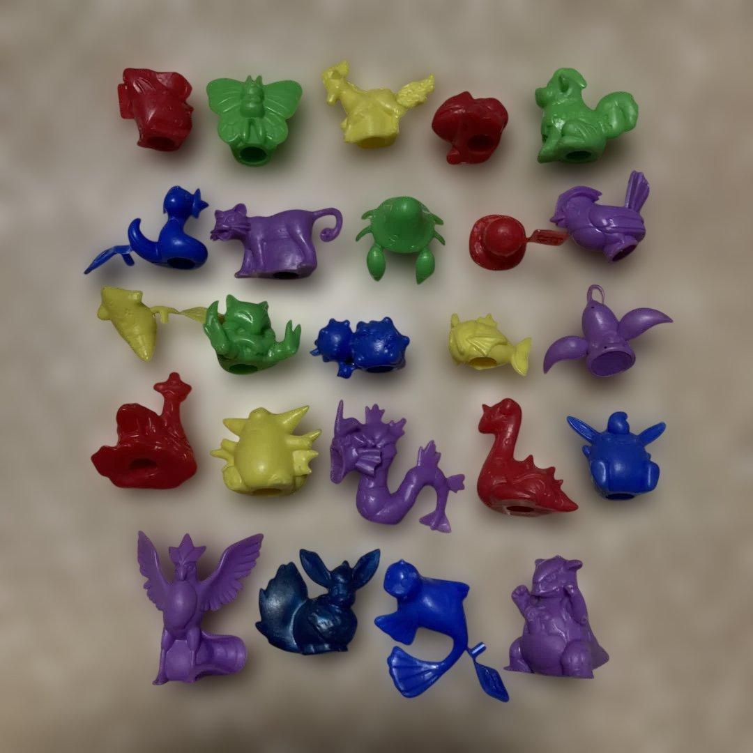 ポケモンガチャ　塩ビ人形　消しゴムフィギュア大量セット151体￼ピッピ人形ボール