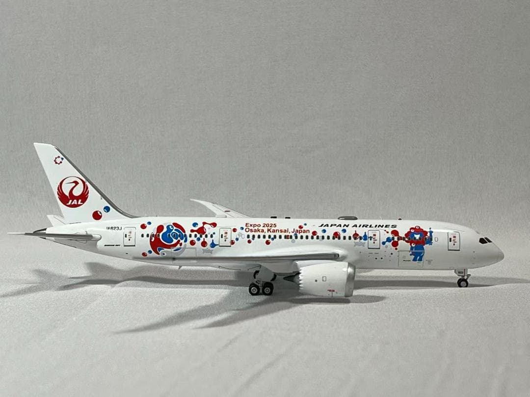 Aviation B787-8 JA823J 日本航空 JAL 1:400
