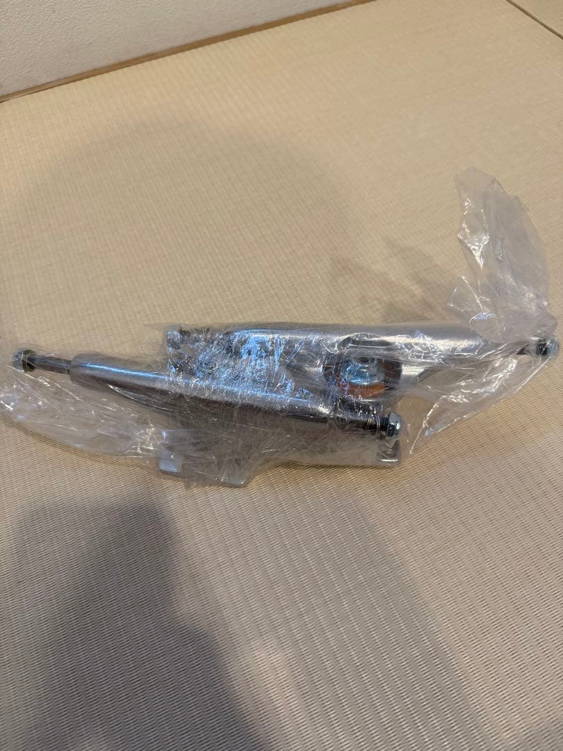 INDEPENDENT トラック139 チタン FORGED TITANIUM