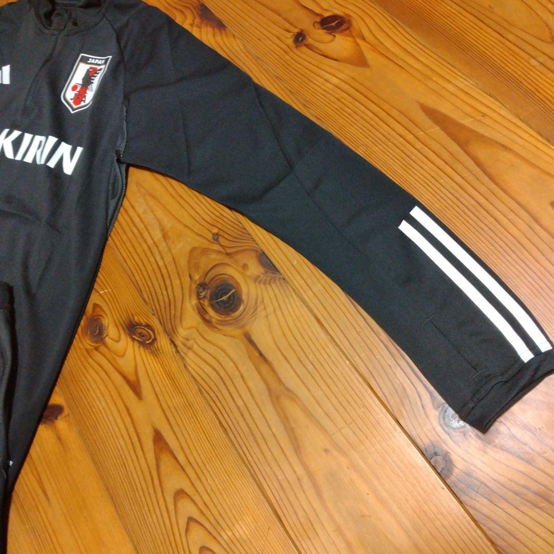 サッカー日本代表トレーニングジャージ