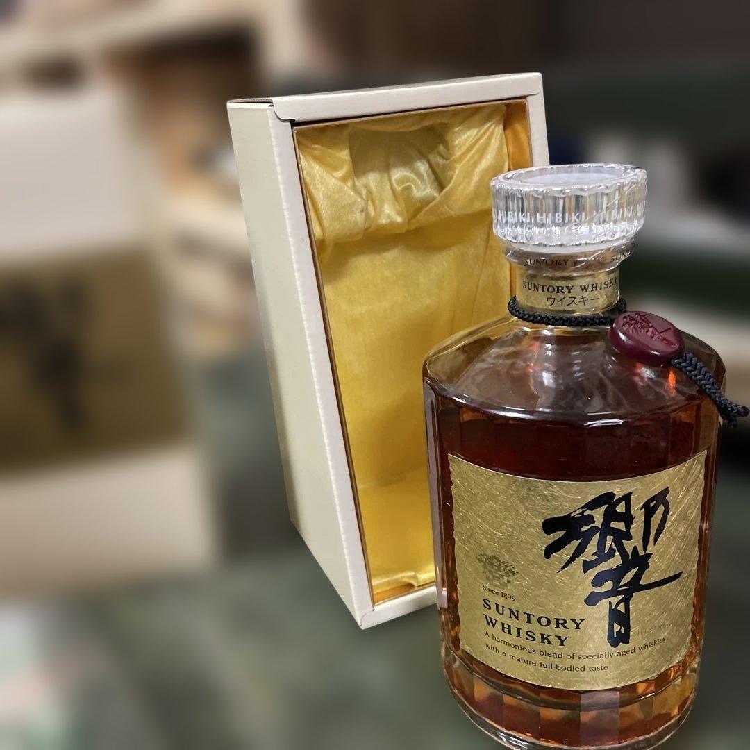 SUNTORY HIBIKI ウイスキー ギフトボックス入り　ゴールドラベル