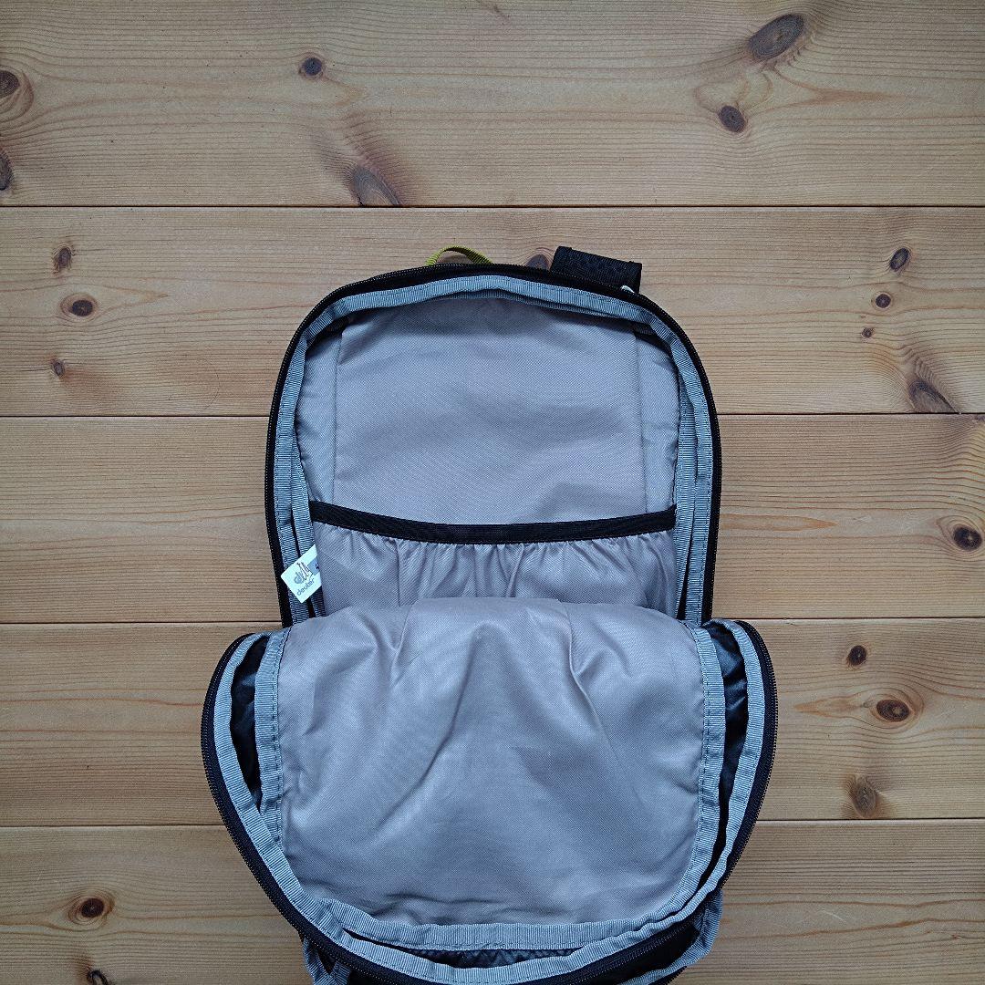 【美品】deuter／Race 10／ブラック／廃盤モデル