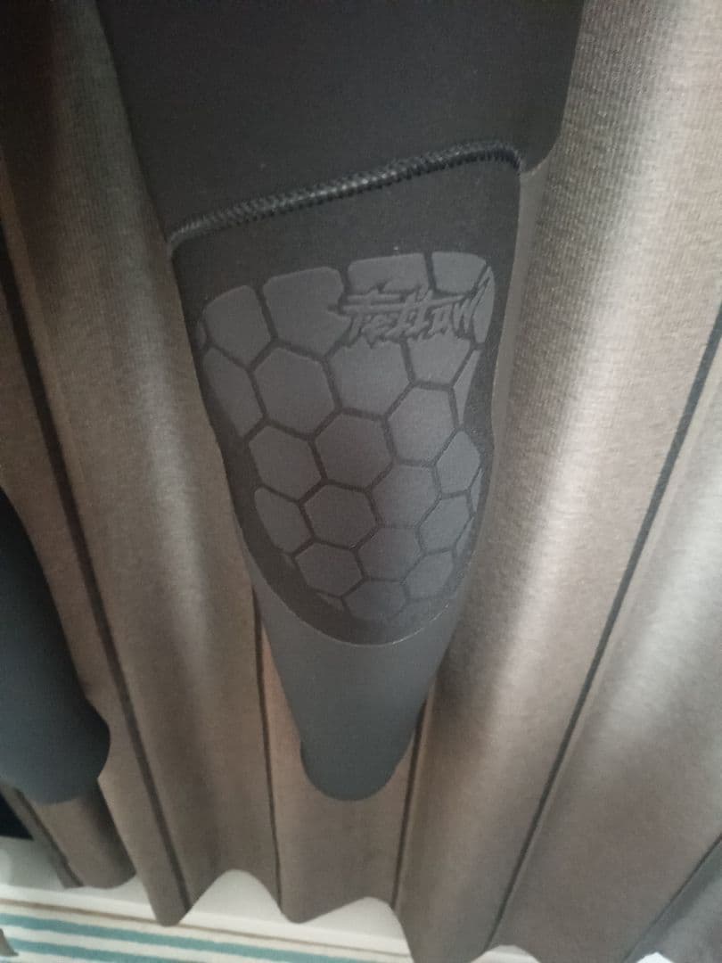 FELLOW セミドライ 5×3mm ウェットスーツ ロングチェストジップ