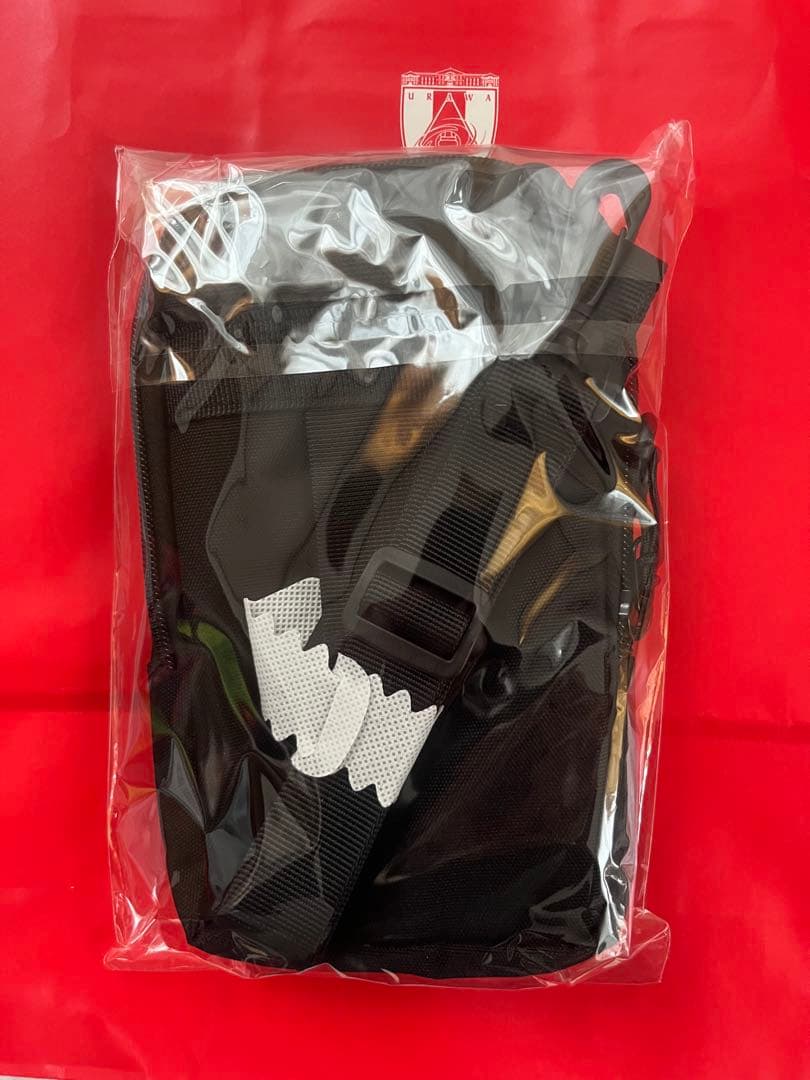 D兄さん専用　浦和レッズ　6,24 スタジアム限定クレーンゲーム　スマホポーチ