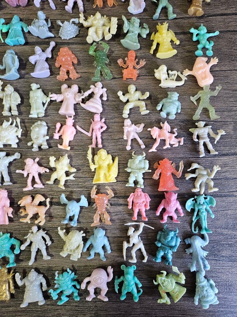 【ジャンク】ネクロスの要塞フィギュア大量まとめ　144体 消しゴムセット