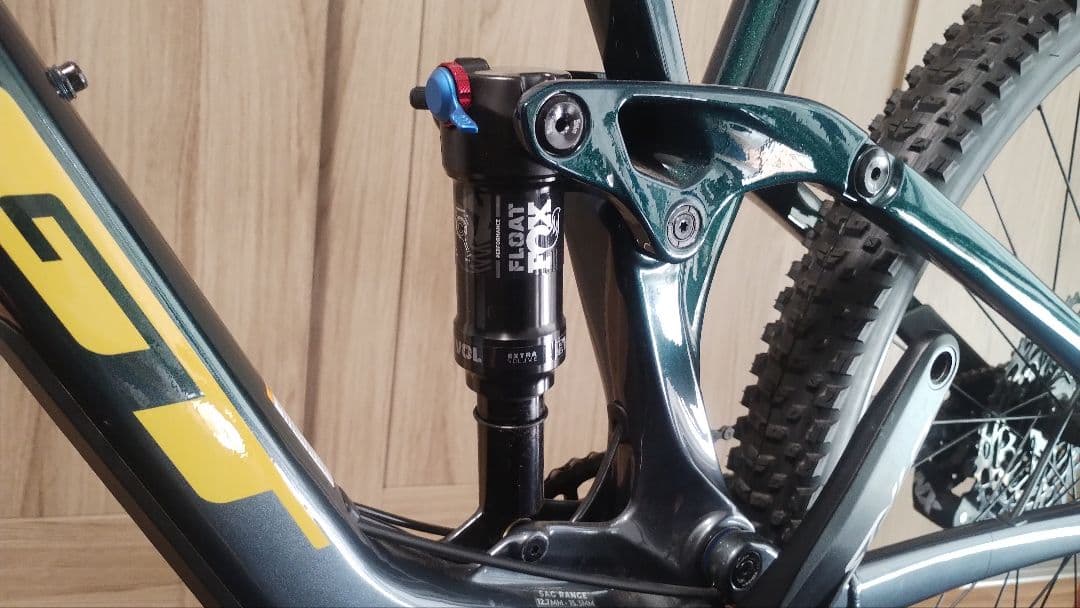 GT SENSOR CARBON ELITE LTD フルサス　浜松　大阪