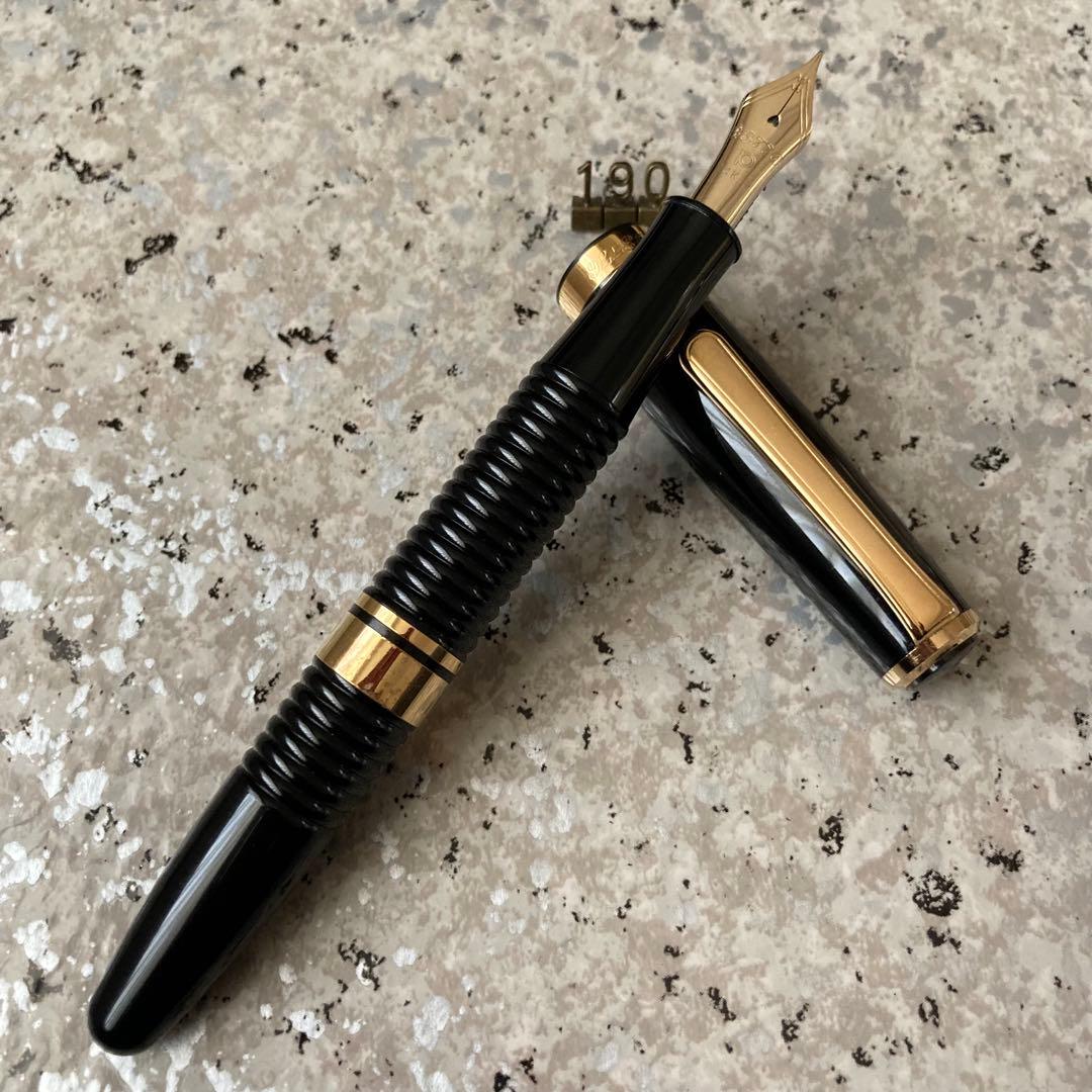 #190 未使用品 万年筆 PLATINUMプラチナ ギャザード 14k