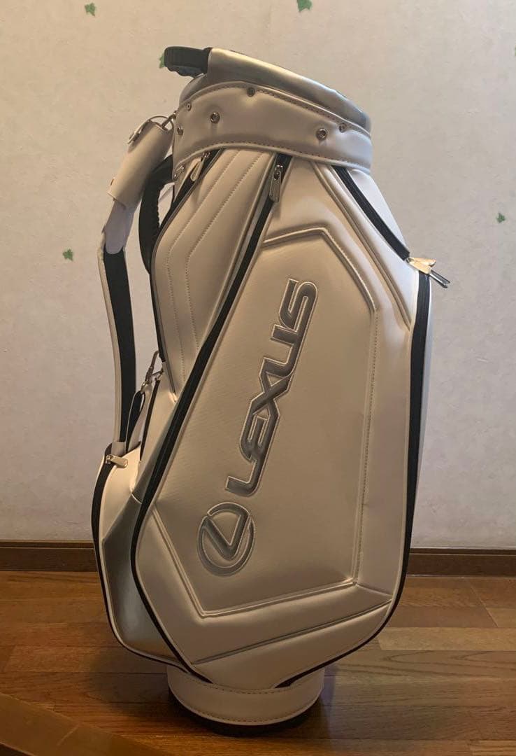 LEXUS ゴルフバッグ　キャディバッグ ホワイト　シルバー　1個