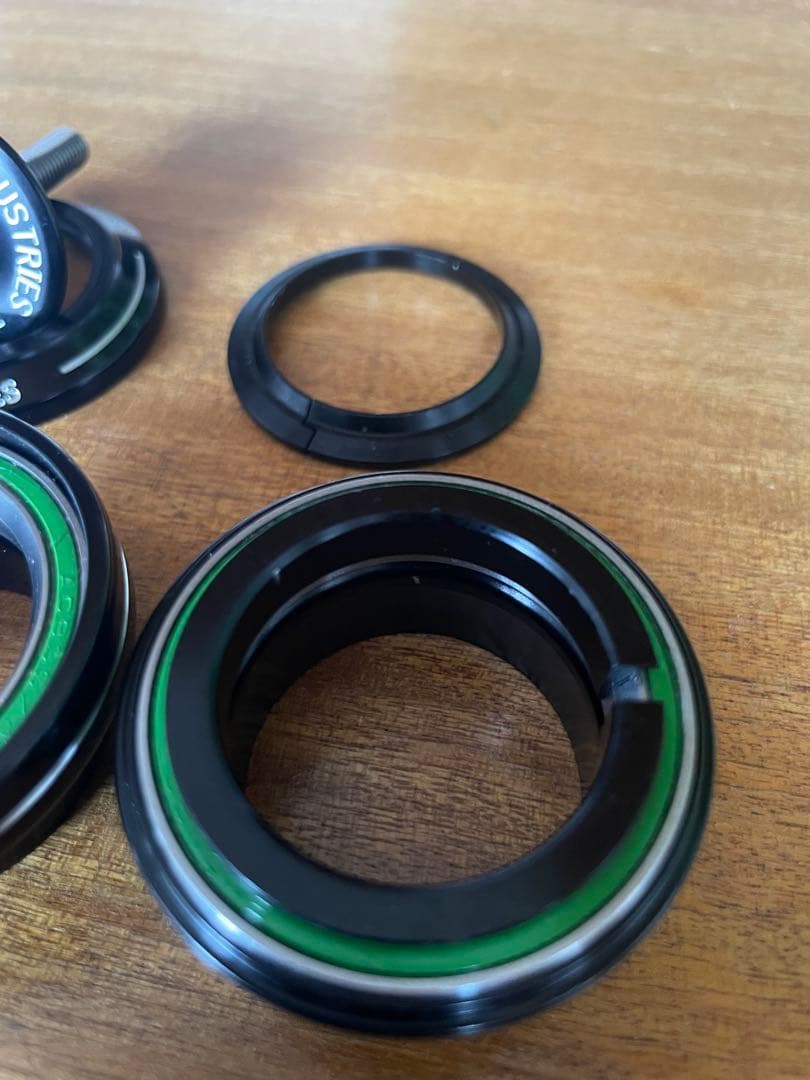 WHITE INDUSTRIES ヘッドセット ブラック 1-1/8