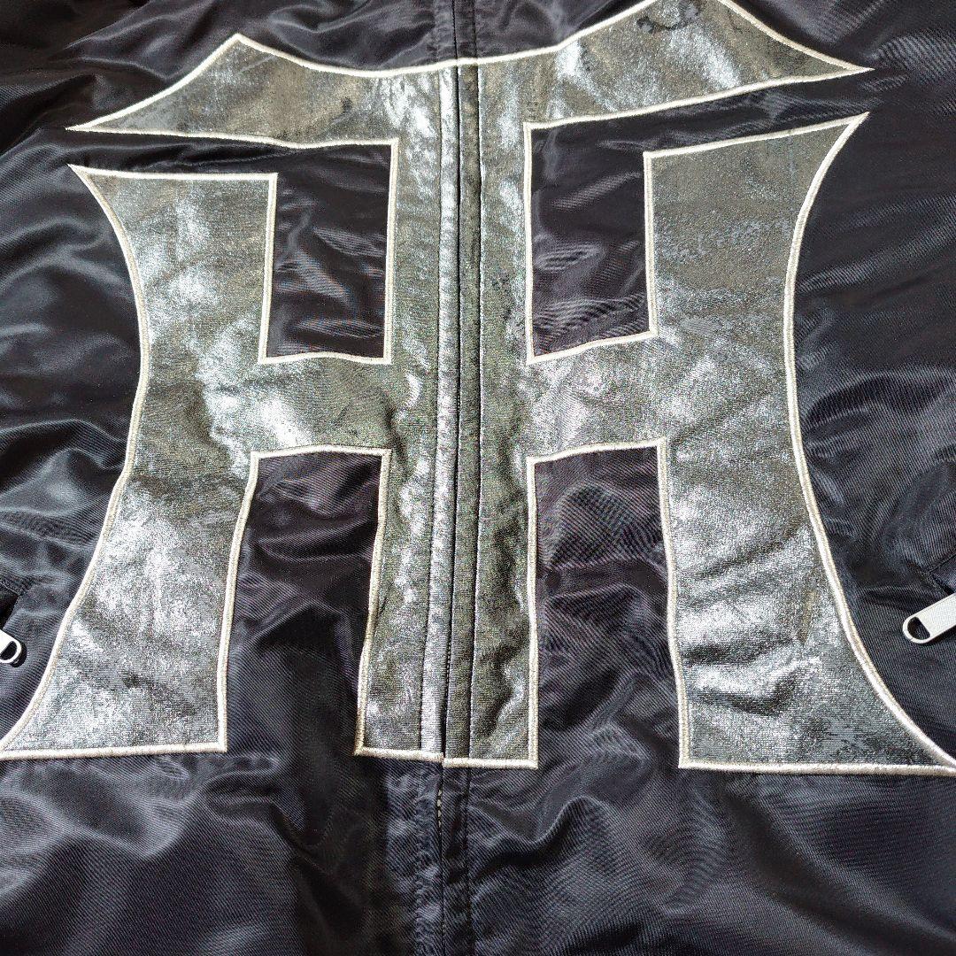 阪神タイガース　坪井智哉選手　実使用グランドコート　中綿入り