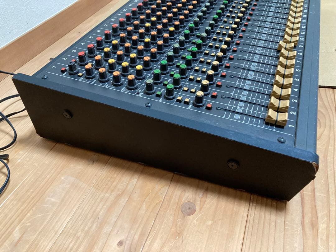 配信機器・PA機器・レコーディング機器 TASCAM M-216