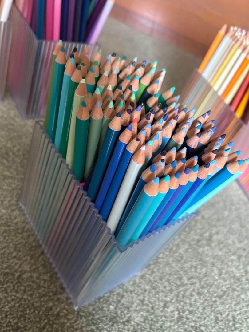 値下げ！フェリシモ　500色　色鉛筆セット 透明ケース入り