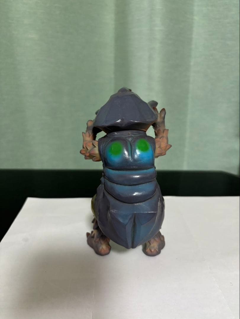 ウルトラマンシリーズ　磁力怪獣アントラー　ソフビ人形