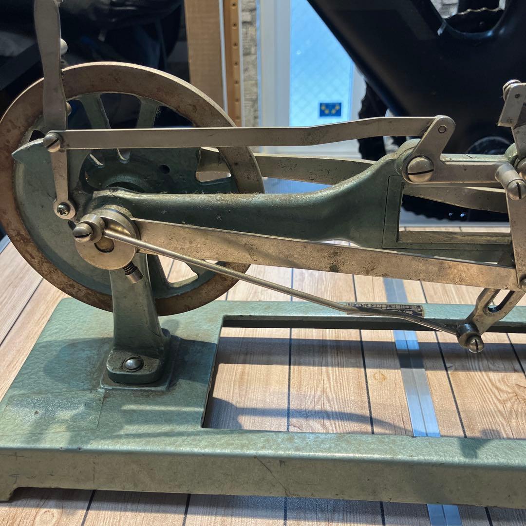 可動式 蒸気機関模型 レトロエンジン メカニカルモデル インダストリアル置物