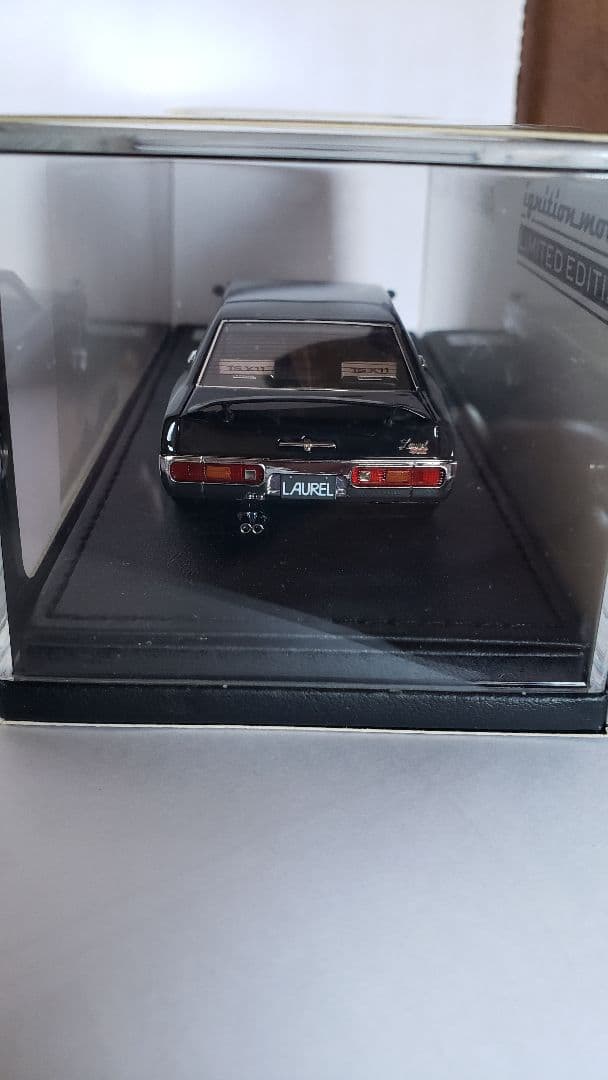 宮沢模型特注イグニッションモデル　ローレル2000SGX1/43