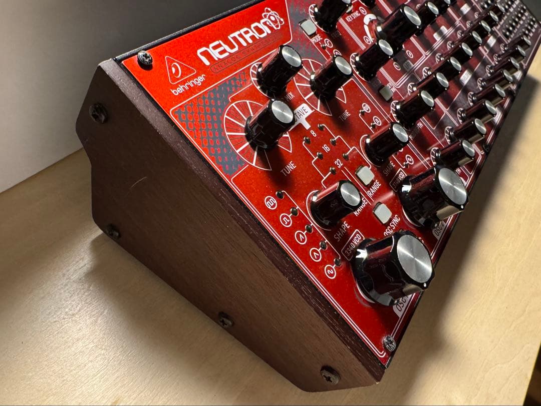 Behrnger NEUTRON 美品