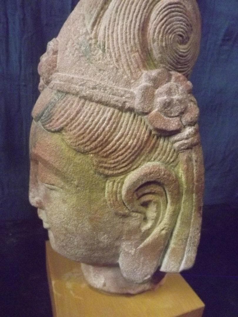 ガンダーラ石仏の仏頭　3から5世紀　発掘品　仏教美術