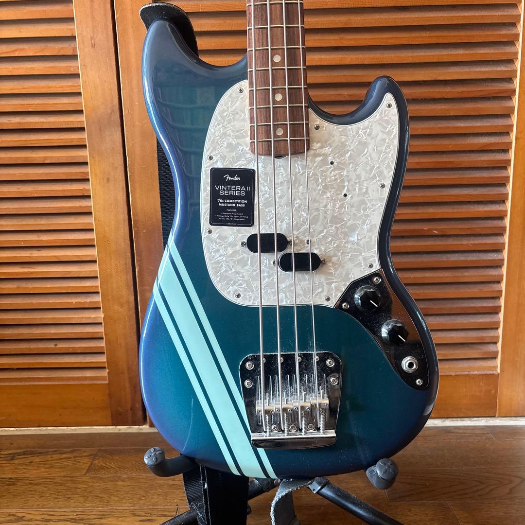 ベース FenderVintera II '70sCompetition Mustang