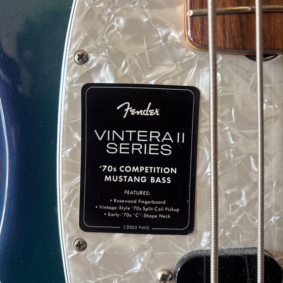 ベース FenderVintera II '70sCompetition Mustang