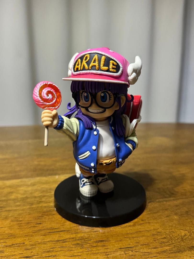 メガワールド　鳥山明　メカフィギュアと造形天下一武道会のアラレちゃん