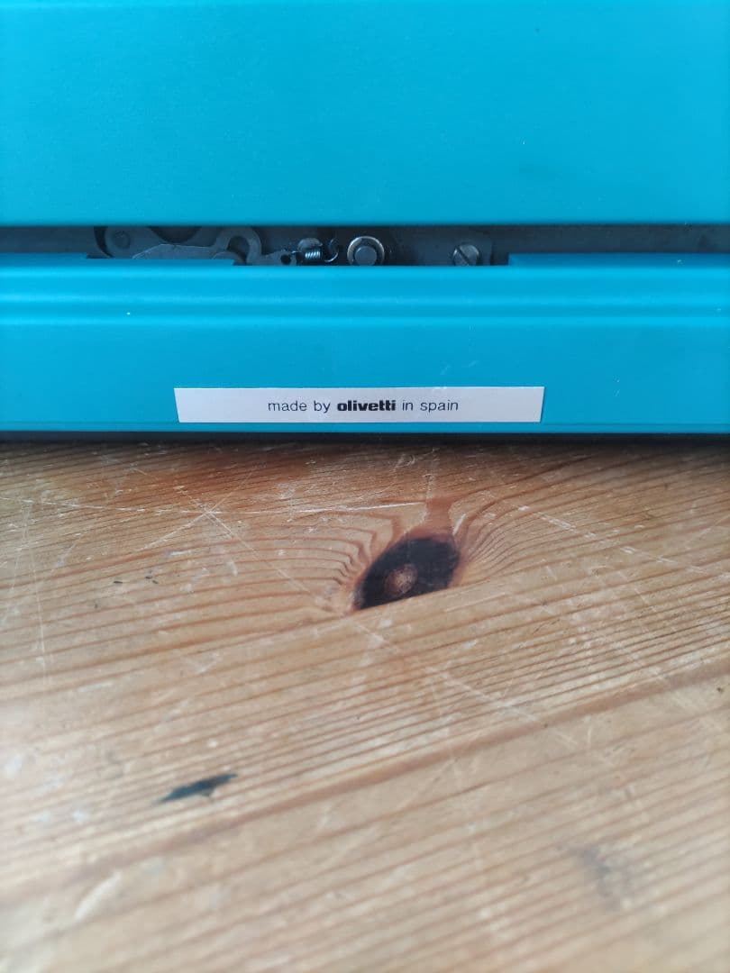 Olivetti Lettera 42 タイプライター