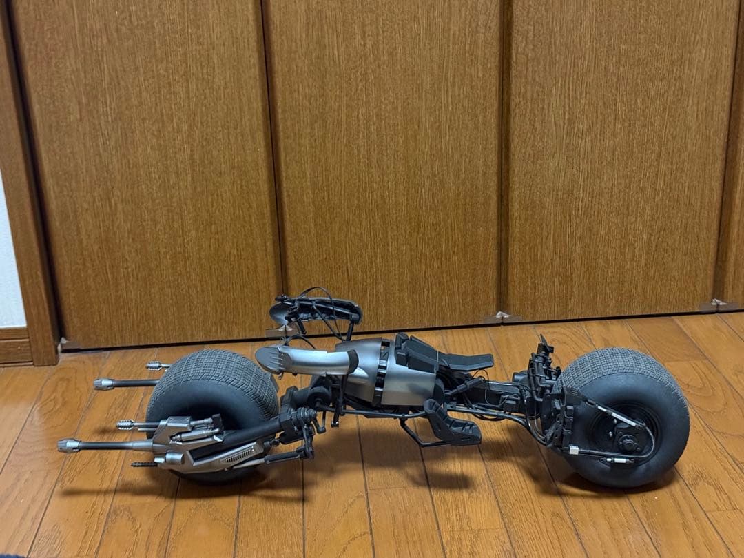 『ダークナイト ライジング』１／６スケールビークル　バットポッド（２.０版)