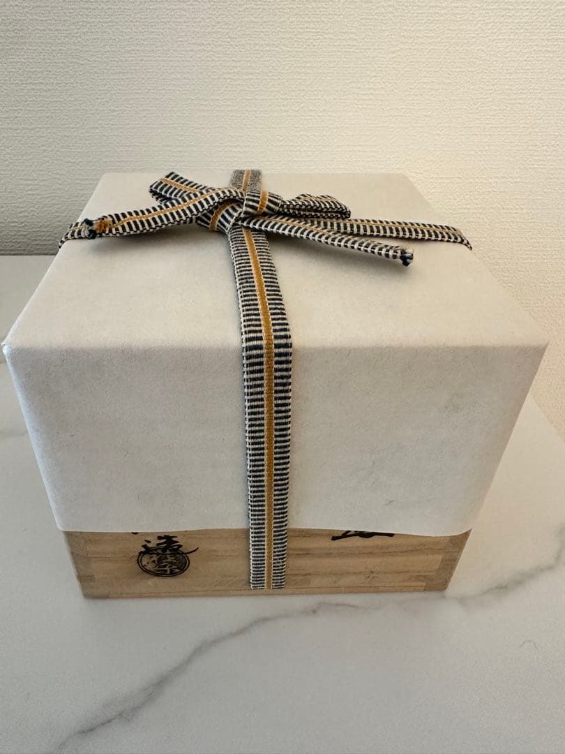 未使用　兜の絵　黒楽　茶道具　京焼　桂窯　伊東桂楽造　茶碗　子供の日　端午の節句