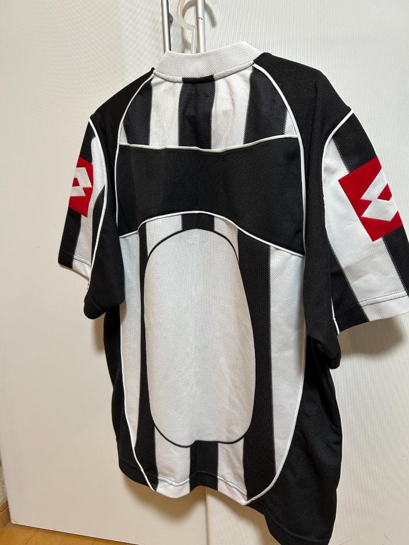 Juventus ストライプシャツ