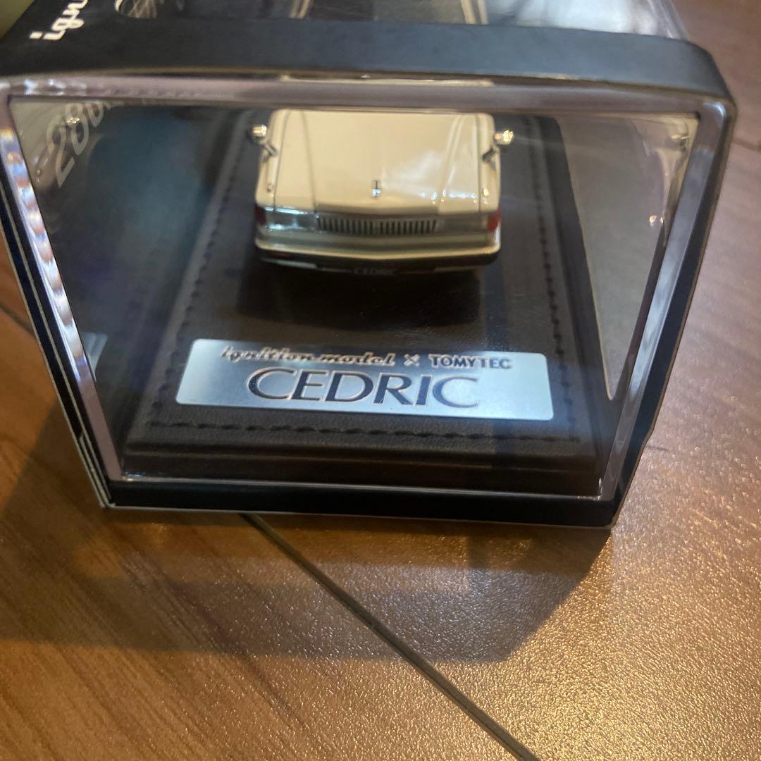 ignition model × TOMYTEC 日産セドリック　HT280E