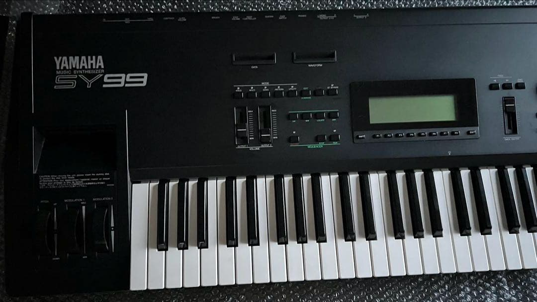 【最終値下げ!!】 ★希少★動作確認済みYamaha ヤマハ SY99 日本製