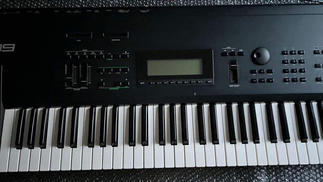 【最終値下げ!!】 ★希少★動作確認済みYamaha ヤマハ SY99 日本製