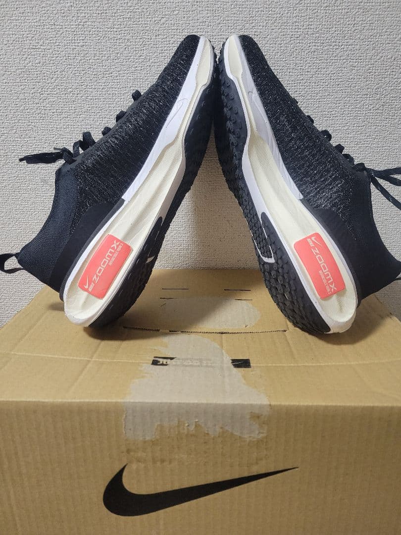 ナイキ　インヴィンシブルラン3 27cm