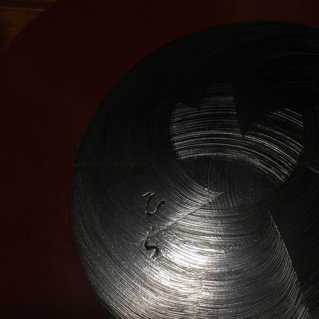 鎌倉彫の皿、花柄