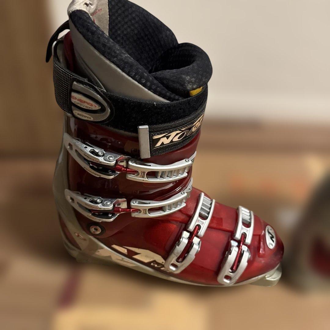 【ケース付き】28センチNordica スキーブーツ