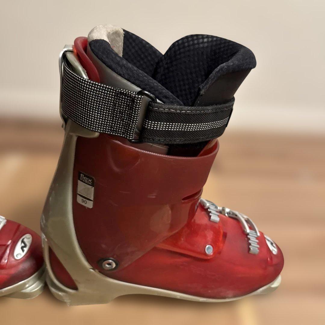 【ケース付き】28センチNordica スキーブーツ