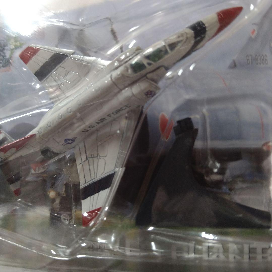 ワールドウイングスミュージアム F-4 ファントムⅡ　タカラ　1/200