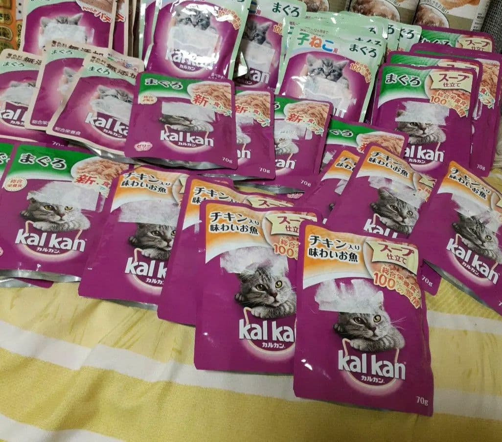 カルカン5種類48袋、チュール40本 、いわしのぶつ切り375g缶詰10缶