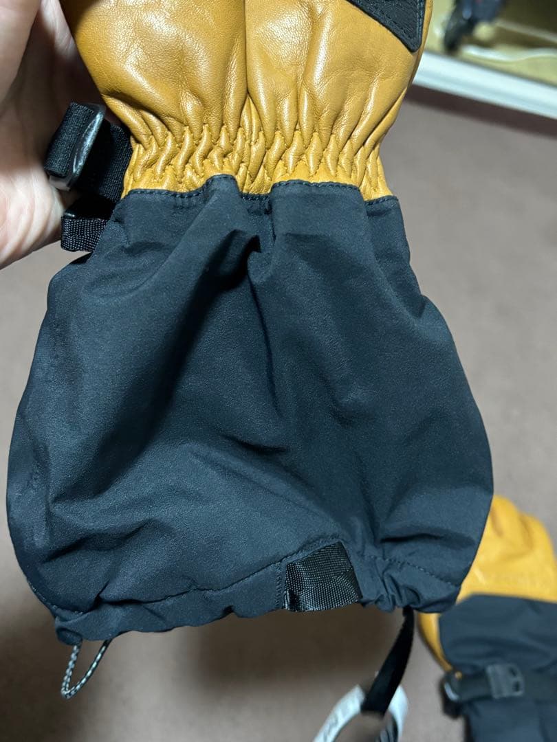Burton akエクスペディション GORE-TEX グローブ　ヒッチハイクL