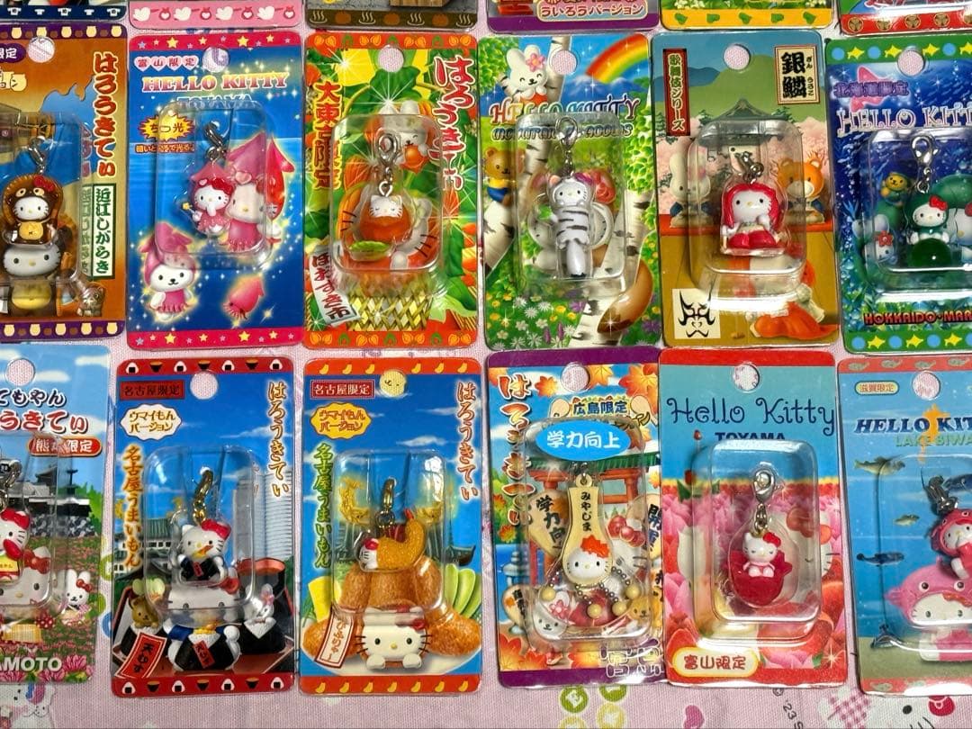 ハローキティ　ご当地限定　ファスナーマスコット　50個　まとめ売り