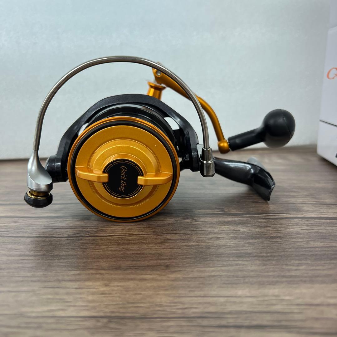 261082 DAIWAスピニングリール投げ・遠投19キャスティズム25QD